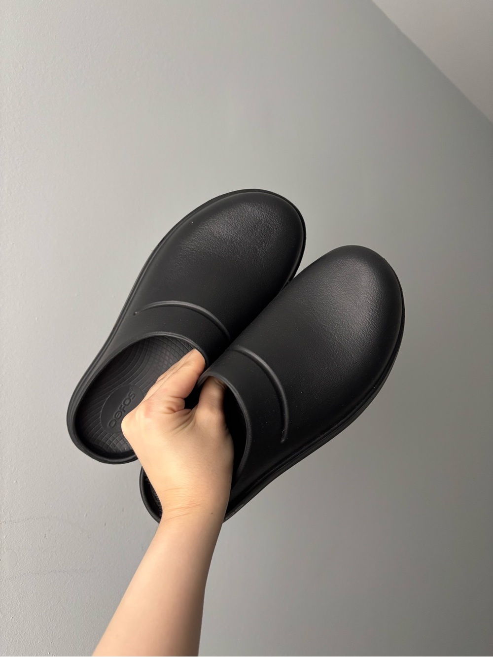 OOFOS Black Slip-On Clog Shoes NWOT